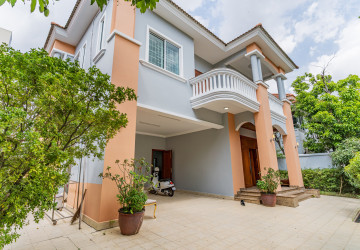 4 Bedroom Villa For Rent - Bassac Garden City, Tonle Bassac, Phnom Penh thumbnail