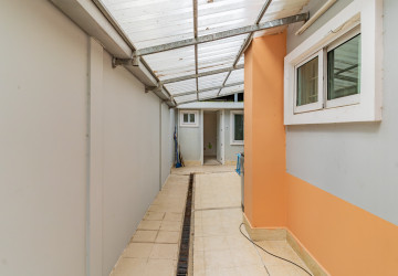 4 Bedroom Villa For Rent - Bassac Garden City, Tonle Bassac, Phnom Penh thumbnail