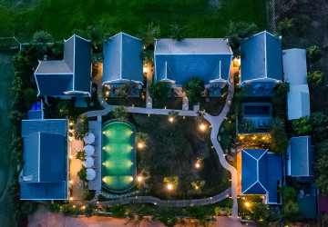 10 Bedroom Hotel For Sale - Sala Kamreuk, Siem Reap thumbnail