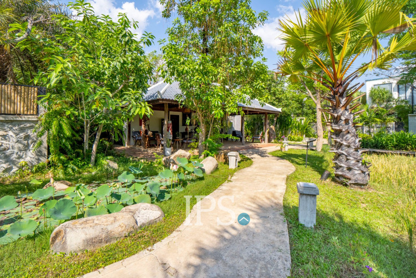 10 Bedroom Hotel For Sale - Sala Kamreuk, Siem Reap