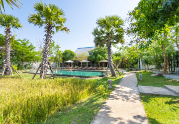 10 Bedroom Hotel For Sale - Sala Kamreuk, Siem Reap thumbnail
