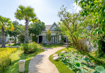 10 Bedroom Hotel For Sale - Sala Kamreuk, Siem Reap thumbnail