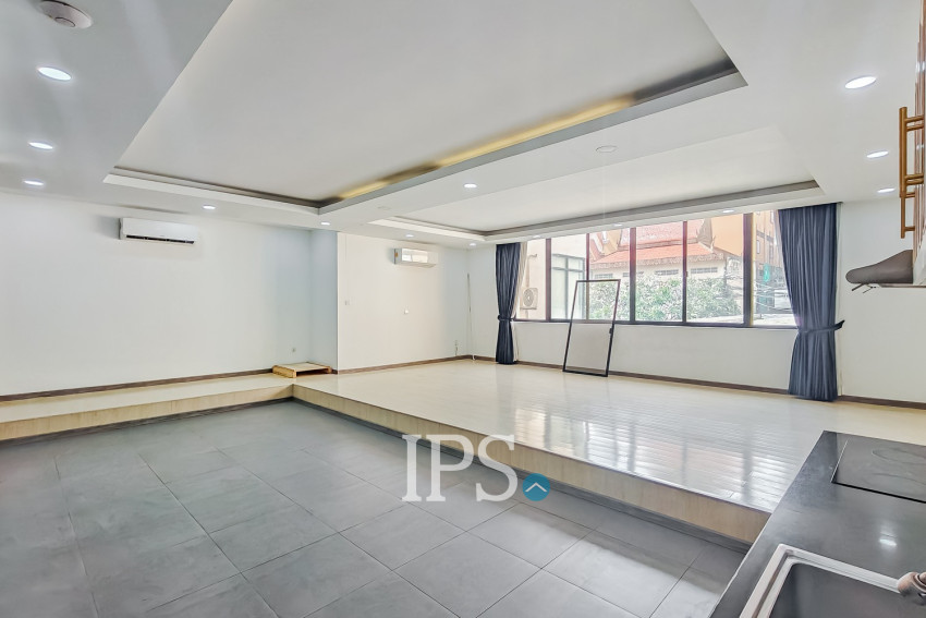 2 Bedroom Apartment For Rent - BKK1, Phnom Penh