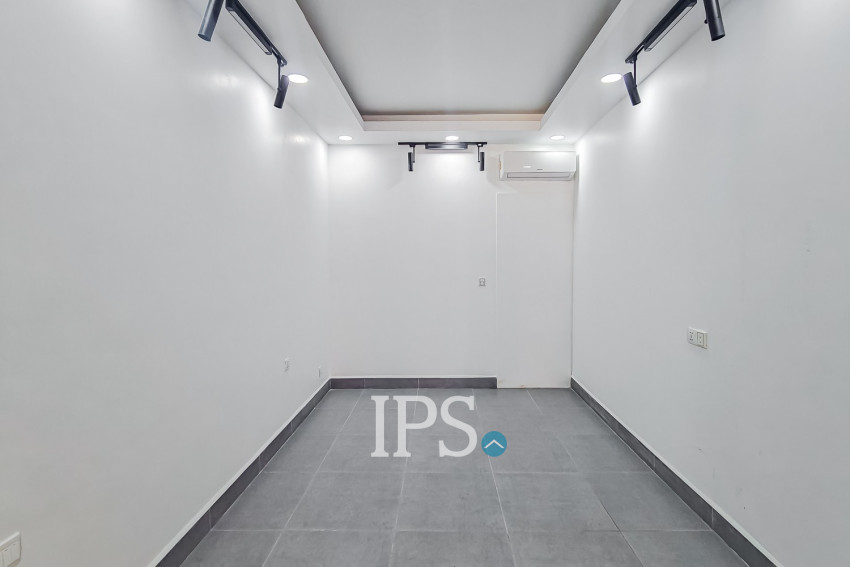 2 Bedroom Apartment For Rent - BKK1, Phnom Penh