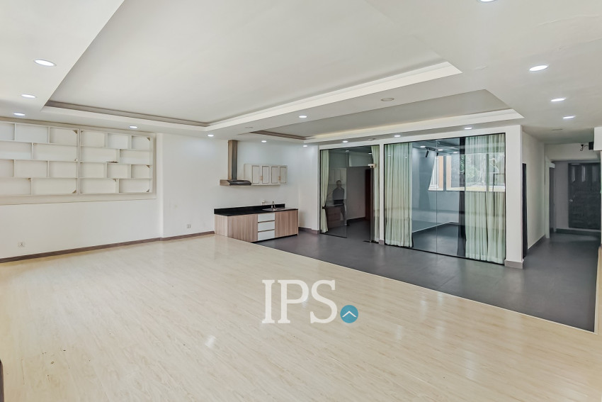 2 Bedroom Apartment For Rent - BKK1, Phnom Penh