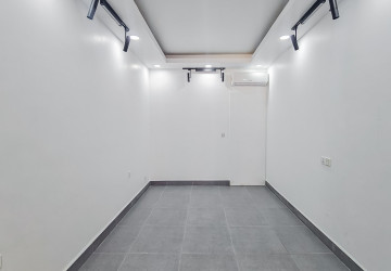 2 Bedroom Apartment For Rent - BKK1, Phnom Penh thumbnail