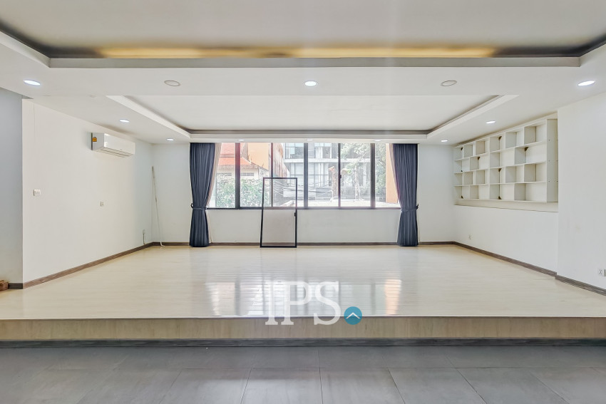 2 Bedroom Apartment For Rent - BKK1, Phnom Penh