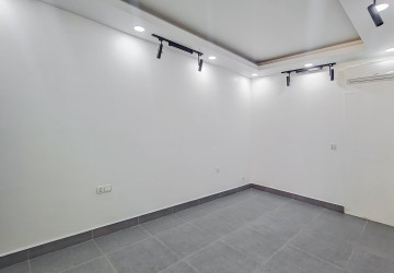 2 Bedroom Apartment For Rent - BKK1, Phnom Penh thumbnail