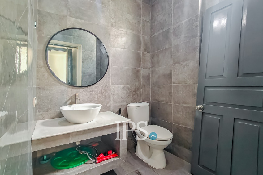 2 Bedroom Apartment For Rent - BKK1, Phnom Penh