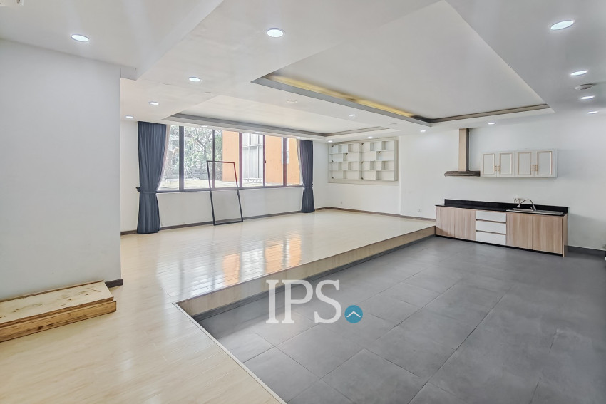 2 Bedroom Apartment For Rent - BKK1, Phnom Penh