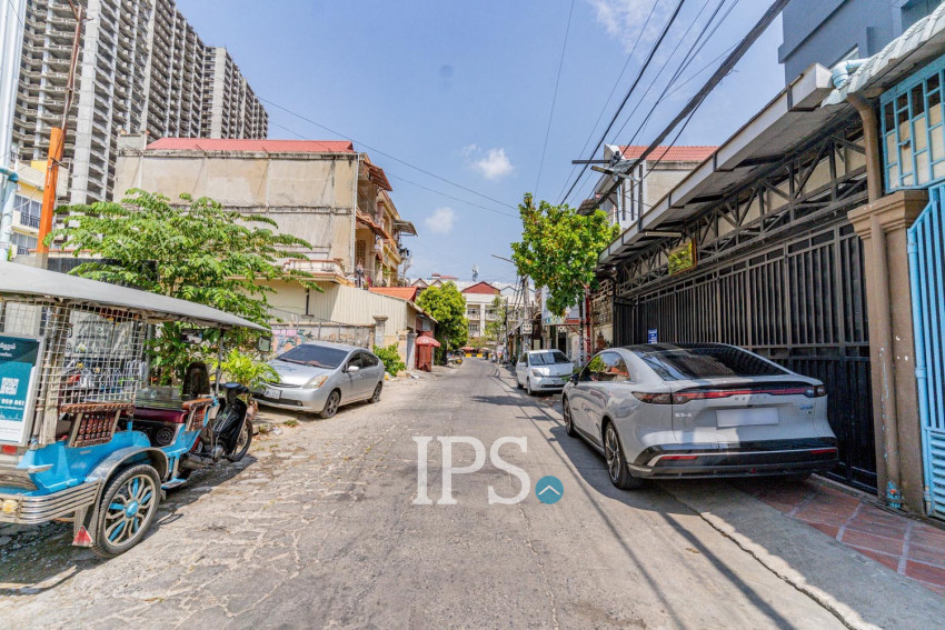 375 Sqm Warehouse For Rent - Toul Tum Poung 1, Phnom Penh