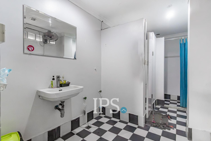 375 Sqm Warehouse For Rent - Toul Tum Poung 1, Phnom Penh