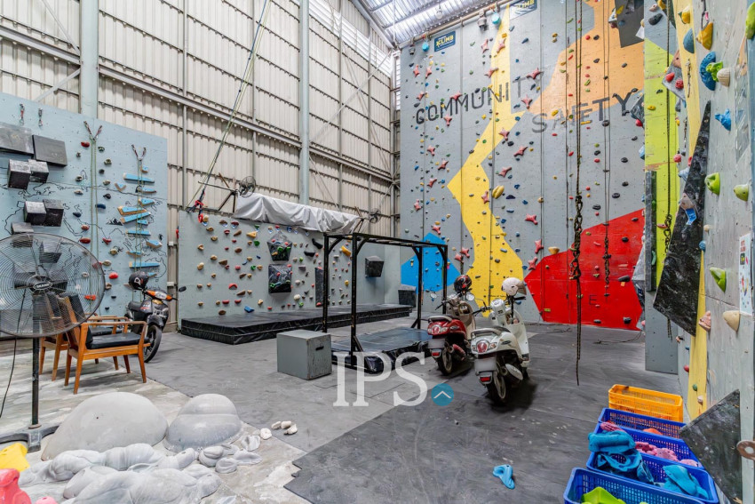 375 Sqm Warehouse For Rent - Toul Tum Poung 1, Phnom Penh