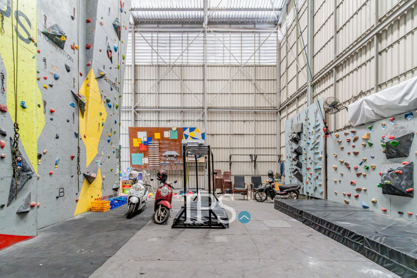 375 Sqm Warehouse For Rent - Toul Tum Poung 1, Phnom Penh