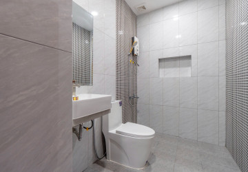 1 Bedroom Apartment For Rent - Slor Kram, Siem Reap thumbnail