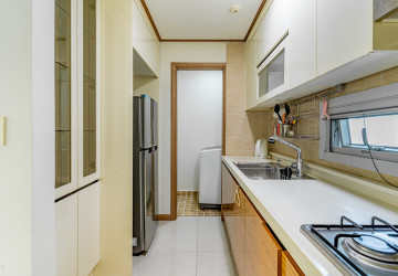 24th Floor 1 Bedroom Condo For Sale - De Castle Royal, BKK1, Phnom Penh thumbnail