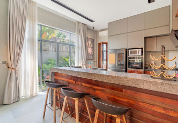 6 Bedroom Villa For Rent - Russey Keo, Phnom Penh thumbnail