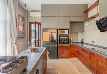 6 Bedroom Villa For Rent - Russey Keo, Phnom Penh thumbnail