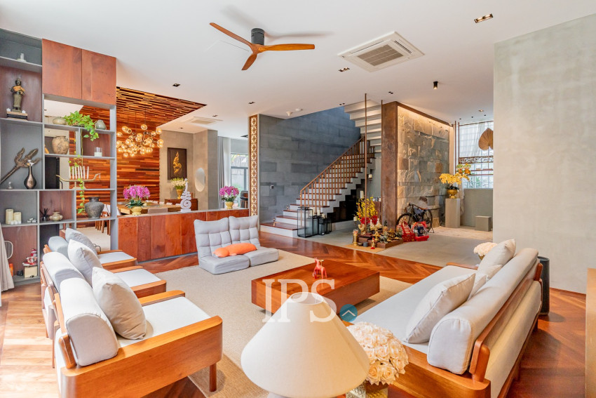 6 Bedroom Villa For Rent - Russey Keo, Phnom Penh