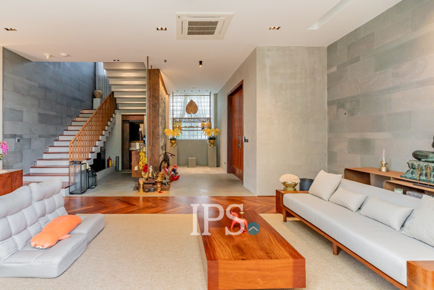 6 Bedroom Villa For Rent - Russey Keo, Phnom Penh