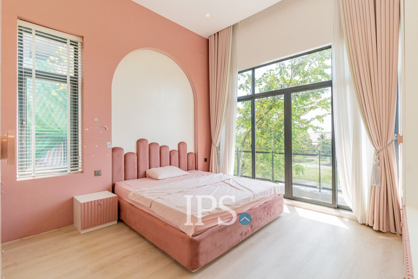 6 Bedroom Villa For Rent - Russey Keo, Phnom Penh