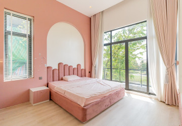 6 Bedroom Villa For Rent - Russey Keo, Phnom Penh thumbnail