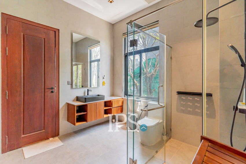 6 Bedroom Villa For Rent - Russey Keo, Phnom Penh