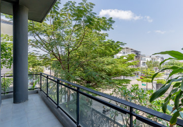 6 Bedroom Villa For Rent - Russey Keo, Phnom Penh thumbnail