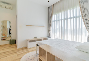 6 Bedroom Villa For Rent - Russey Keo, Phnom Penh thumbnail