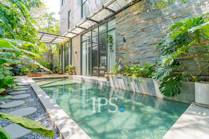 6 Bedroom Villa For Rent - Russey Keo, Phnom Penh