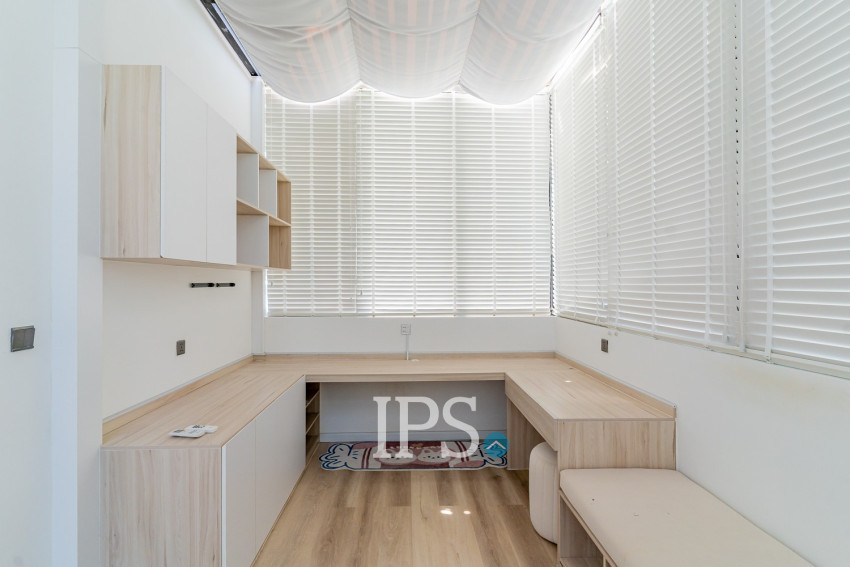 6 Bedroom Villa For Rent - Russey Keo, Phnom Penh