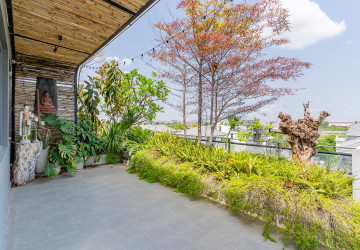 6 Bedroom Villa For Rent - Russey Keo, Phnom Penh thumbnail