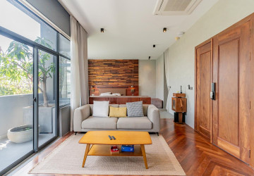 6 Bedroom Villa For Rent - Russey Keo, Phnom Penh thumbnail