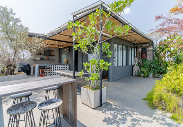 6 Bedroom Villa For Rent - Russey Keo, Phnom Penh thumbnail