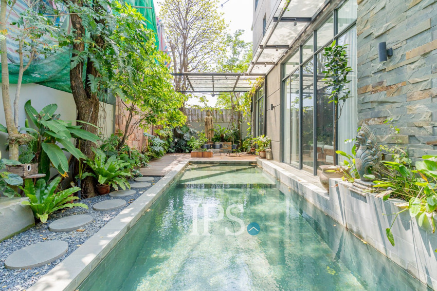 6 Bedroom Villa For Rent - Russey Keo, Phnom Penh