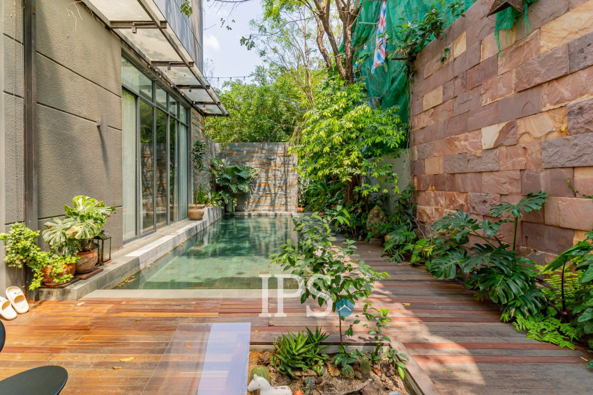 6 Bedroom Villa For Rent - Russey Keo, Phnom Penh