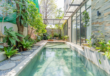 6 Bedroom Villa For Rent - Russey Keo, Phnom Penh thumbnail
