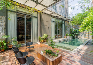 6 Bedroom Villa For Rent - Russey Keo, Phnom Penh thumbnail