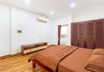 2 Bedroom Apartment For Rent - Slor Kram, Siem Reap thumbnail