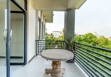 10 Bedroom Guesthouse For Rent - Svay Dangkum, Siem Reap thumbnail