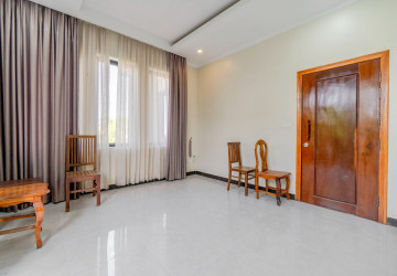 10 Bedroom Guesthouse For Rent - Svay Dangkum, Siem Reap thumbnail