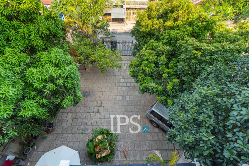 10 Bedroom Guesthouse For Rent - Svay Dangkum, Siem Reap