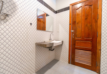 10 Bedroom Guesthouse For Rent - Svay Dangkum, Siem Reap thumbnail