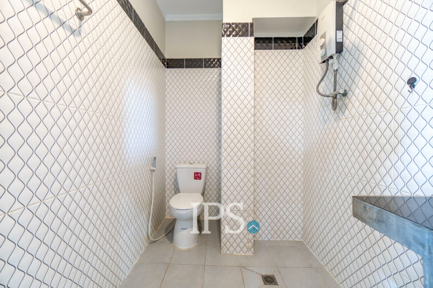 10 Bedroom Guesthouse For Rent - Svay Dangkum, Siem Reap