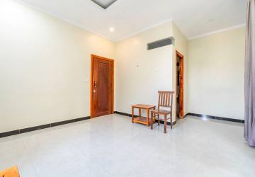 10 Bedroom Guesthouse For Rent - Svay Dangkum, Siem Reap thumbnail