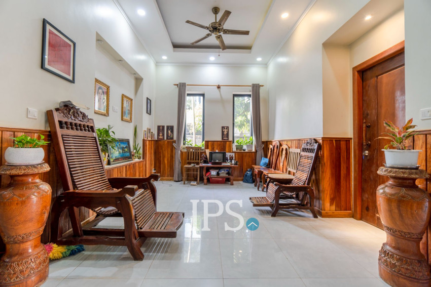 10 Bedroom Guesthouse For Rent - Svay Dangkum, Siem Reap