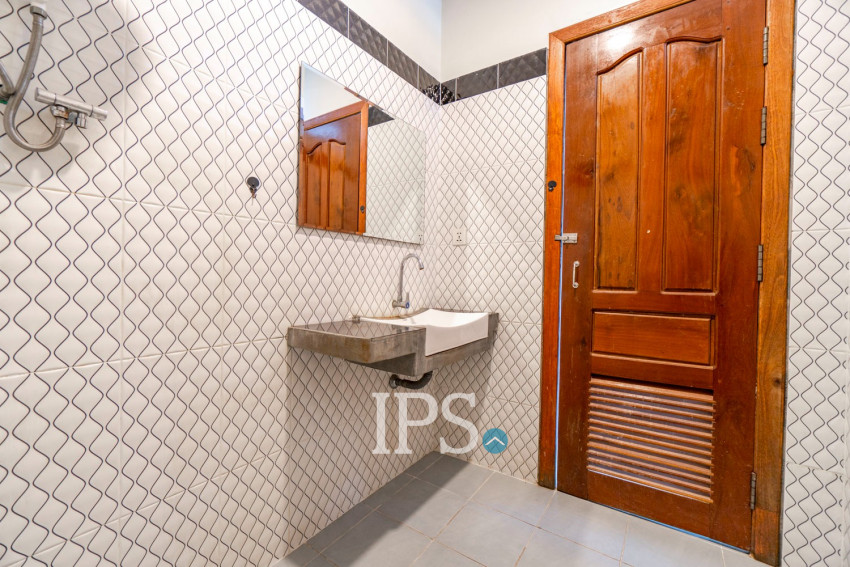 10 Bedroom Guesthouse For Rent - Svay Dangkum, Siem Reap