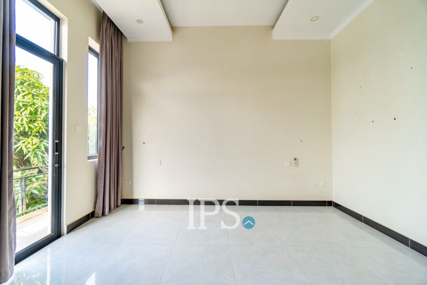 10 Bedroom Guesthouse For Rent - Svay Dangkum, Siem Reap