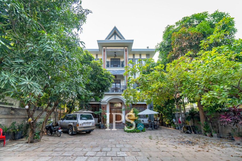 10 Bedroom Guesthouse For Rent - Svay Dangkum, Siem Reap