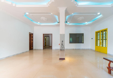 4 Bedroom House For Rent - Svay Dangkum, Siem Reap thumbnail